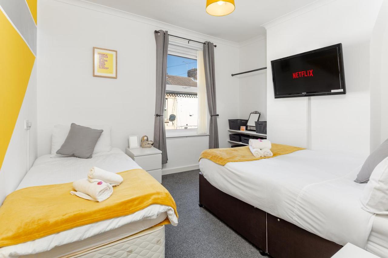 Cosy Anfield Guesthouse - Free Parking Liverpool Exterior foto